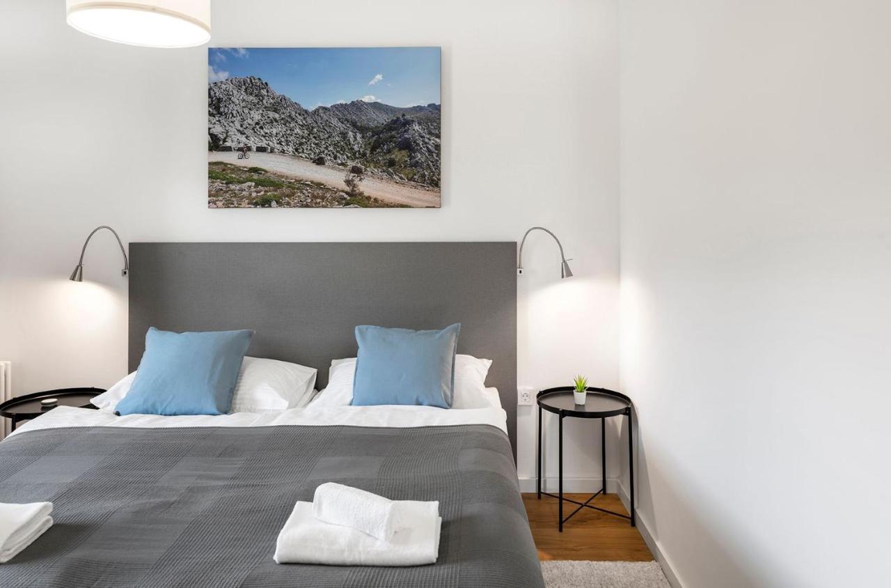 Velebit Lodge Lovinac  Buitenkant foto