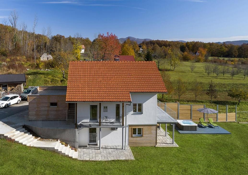 Velebit Lodge Lovinac  Buitenkant foto