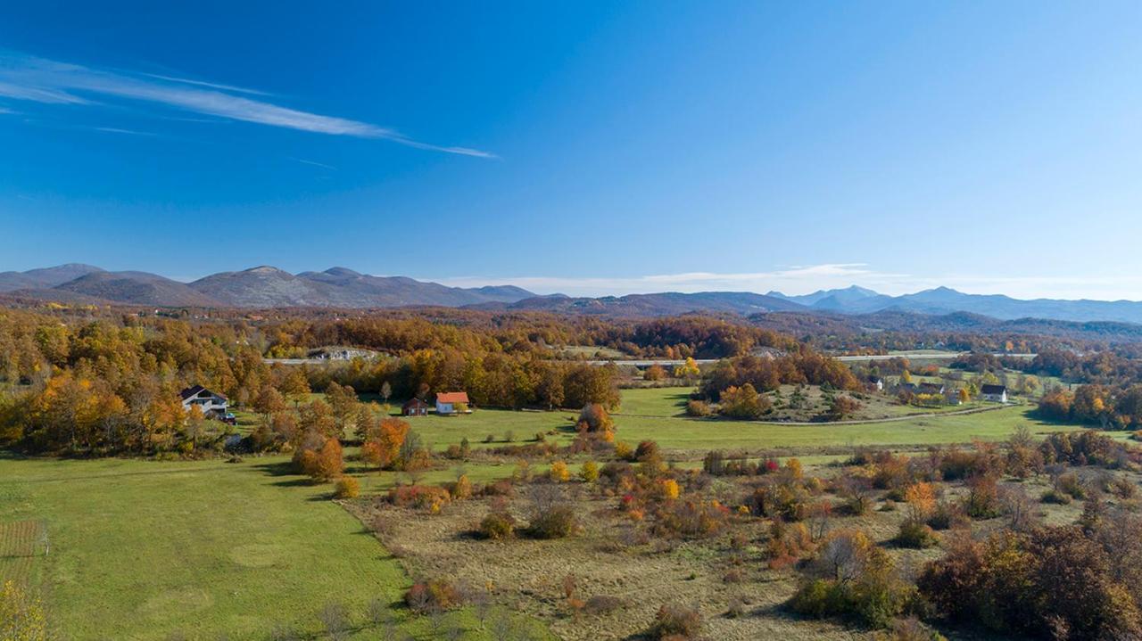 Velebit Lodge Lovinac  Buitenkant foto